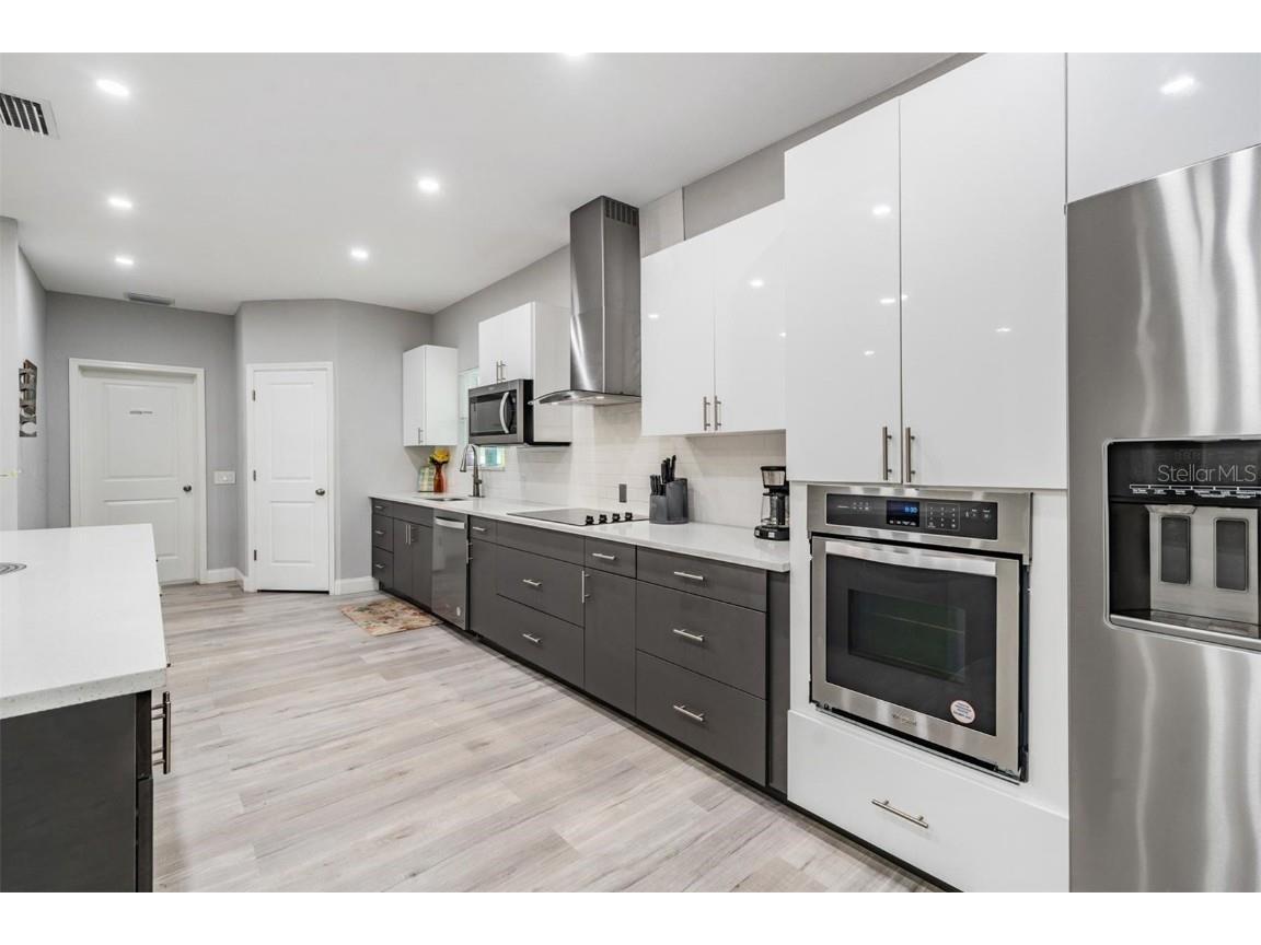 1830 20th Street S Saint Petersburg FL 33712 U8237071 image13