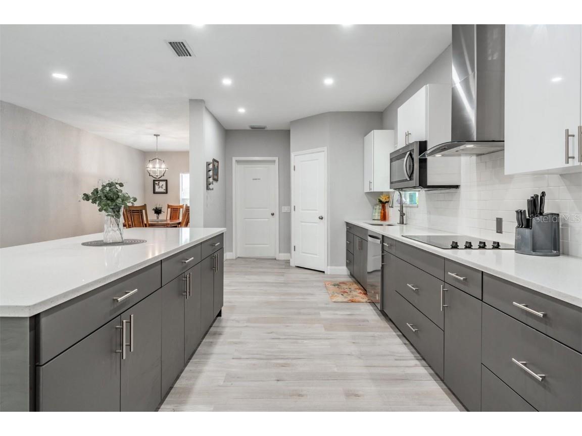 1830 20th Street S Saint Petersburg FL 33712 U8237071 image14