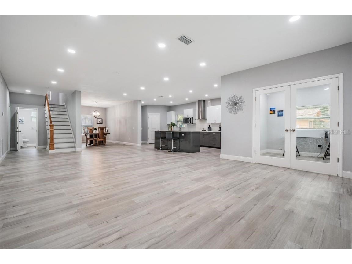 1830 20th Street S Saint Petersburg FL 33712 U8237071 image5