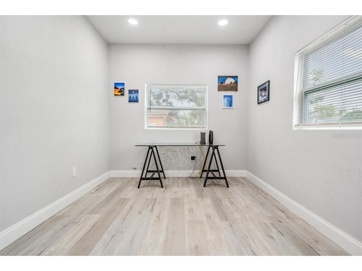 1830 20th Street S Saint Petersburg FL 33712 U8237071 image6