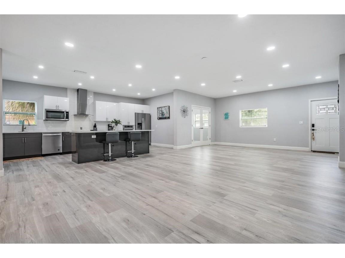 1830 20th Street S Saint Petersburg FL 33712 U8237071 image7