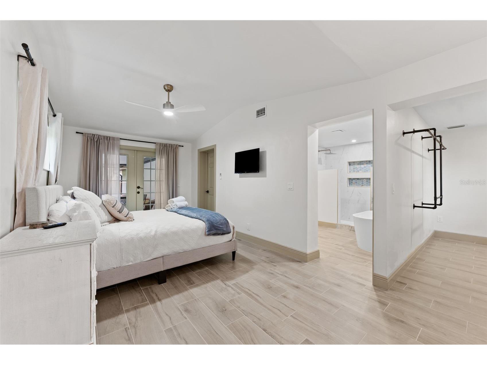 1830 Lakeview Rd Clearwater FL 33764 TB8496716 image16
