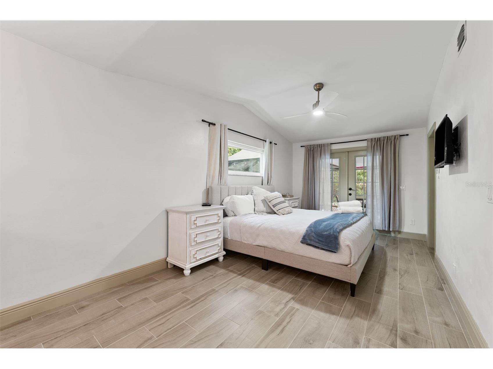 1830 Lakeview Rd Clearwater FL 33764 TB8496716 image17