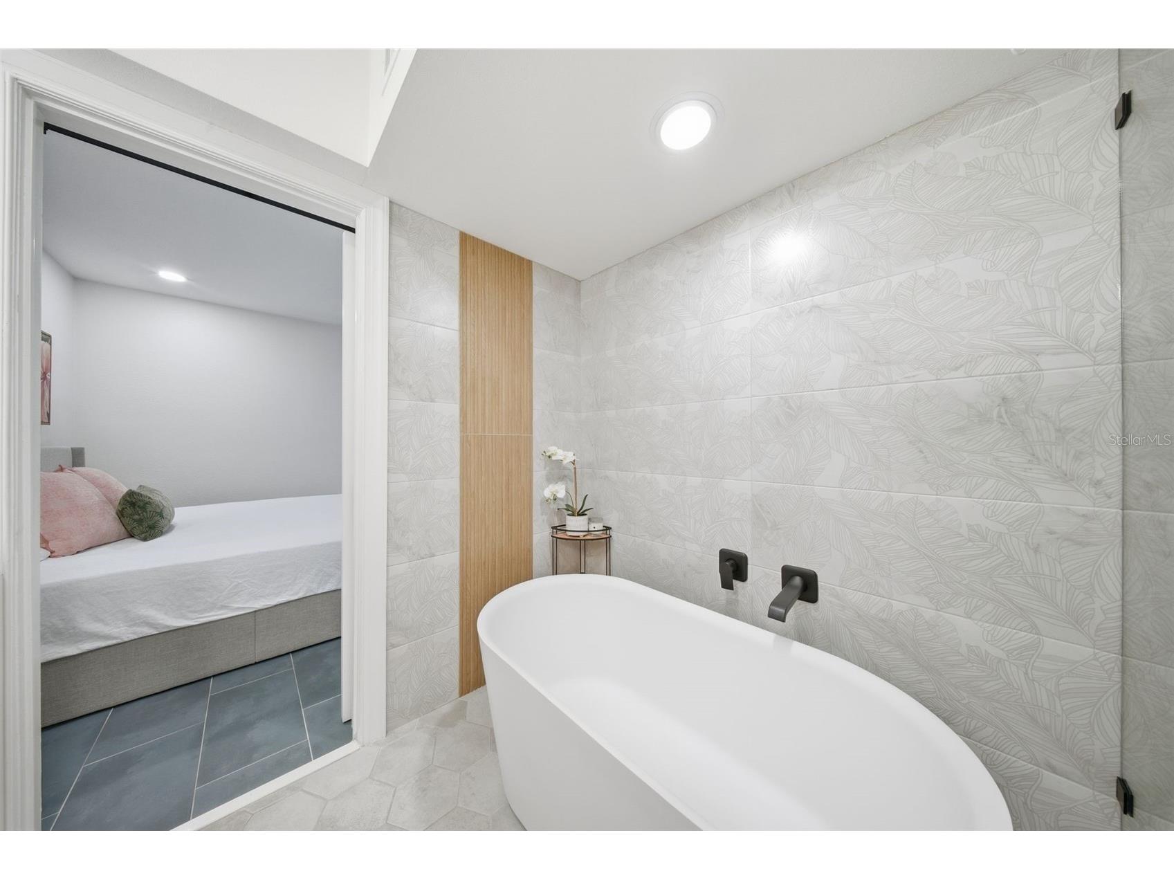 1830 Main Street Safety Harbor FL 34695 TB8453535 image32