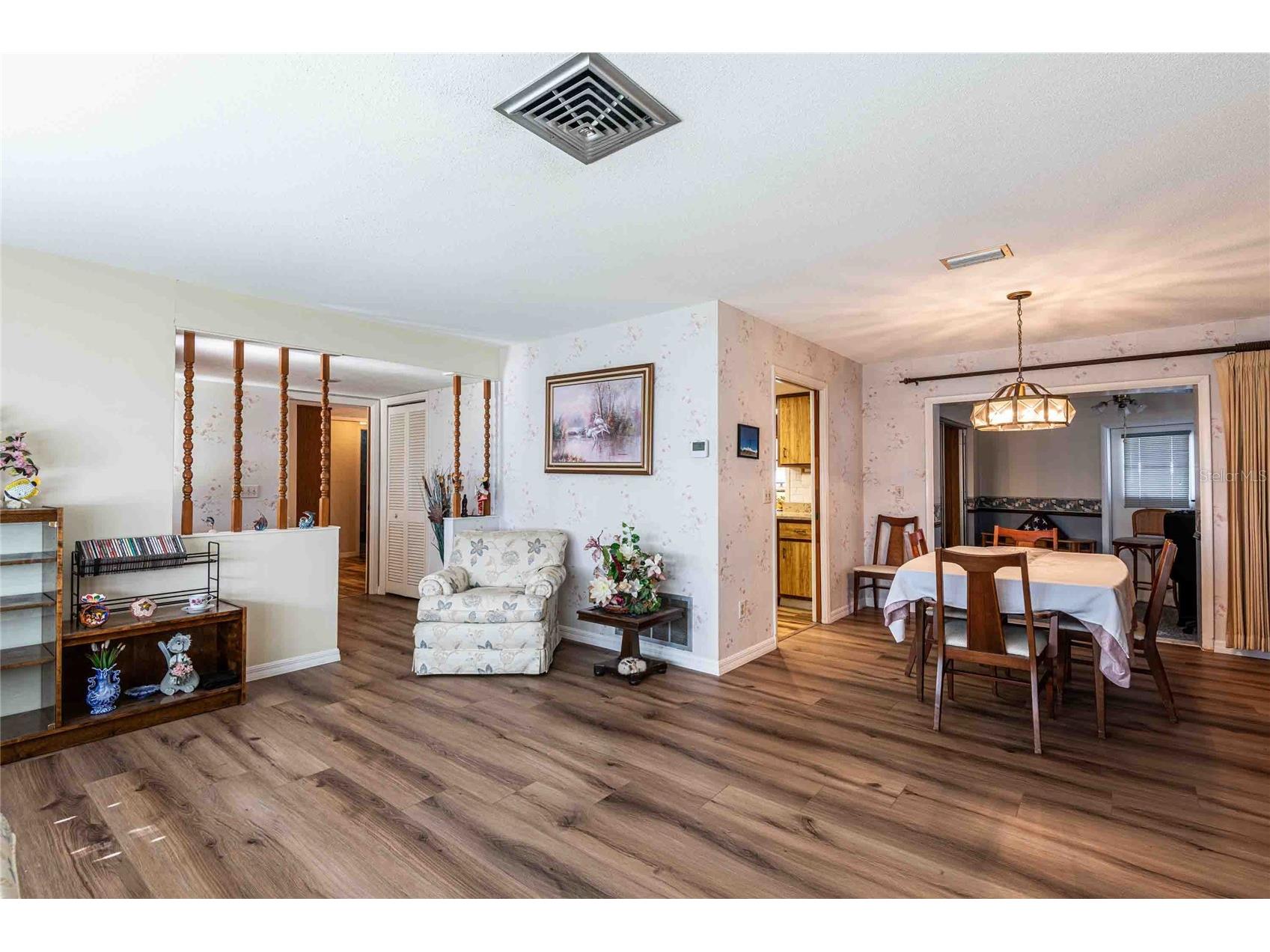 1830 Oak Forest Drive S Clearwater FL 33759 TB8464960 image10