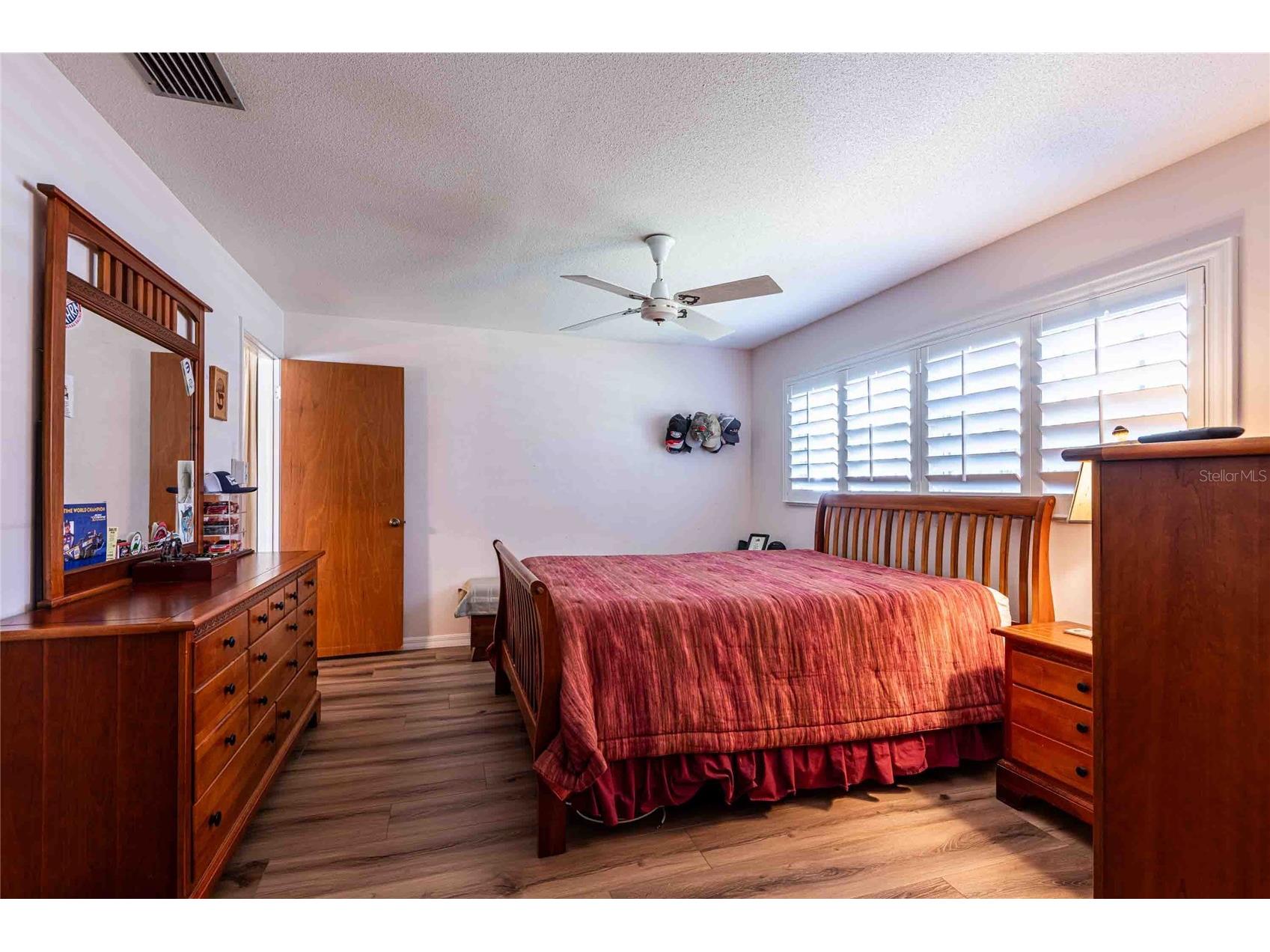 1830 Oak Forest Drive S Clearwater FL 33759 TB8464960 image24