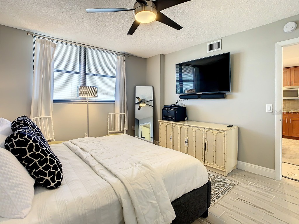 18304 Gulf Boulevard #516 Saint Petersburg FL 33708 - THE GULF OF MEXICO TB8375786 image32