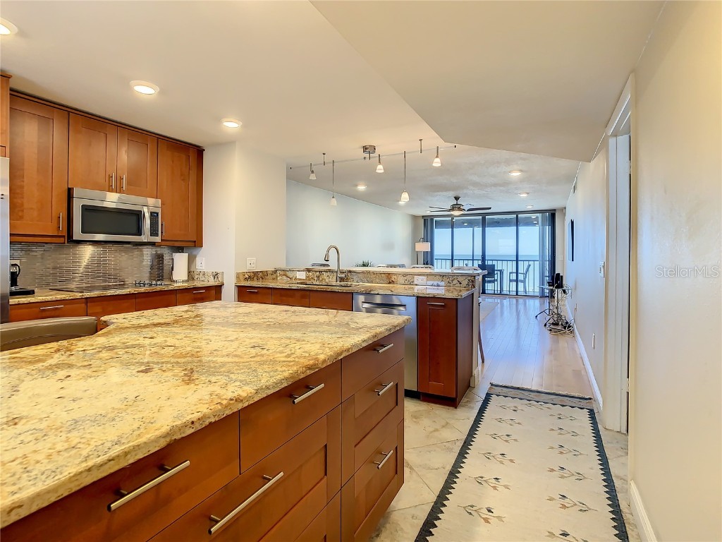 18304 Gulf Boulevard #516 Saint Petersburg FL 33708 - THE GULF OF MEXICO TB8375786 image4