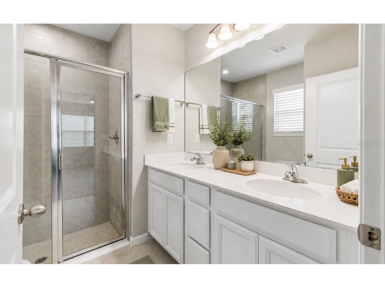 18307 Turning Leaf Circle Land O Lakes FL 34638 W7886687 image17