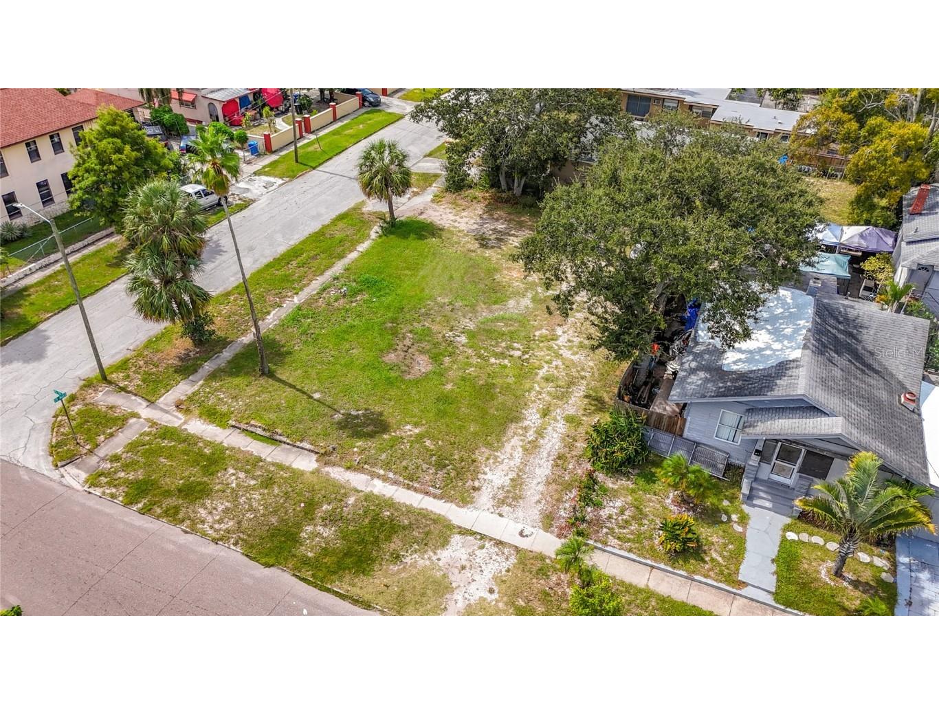 1831 10th Street S Saint Petersburg FL 33705 TB8435455 image12