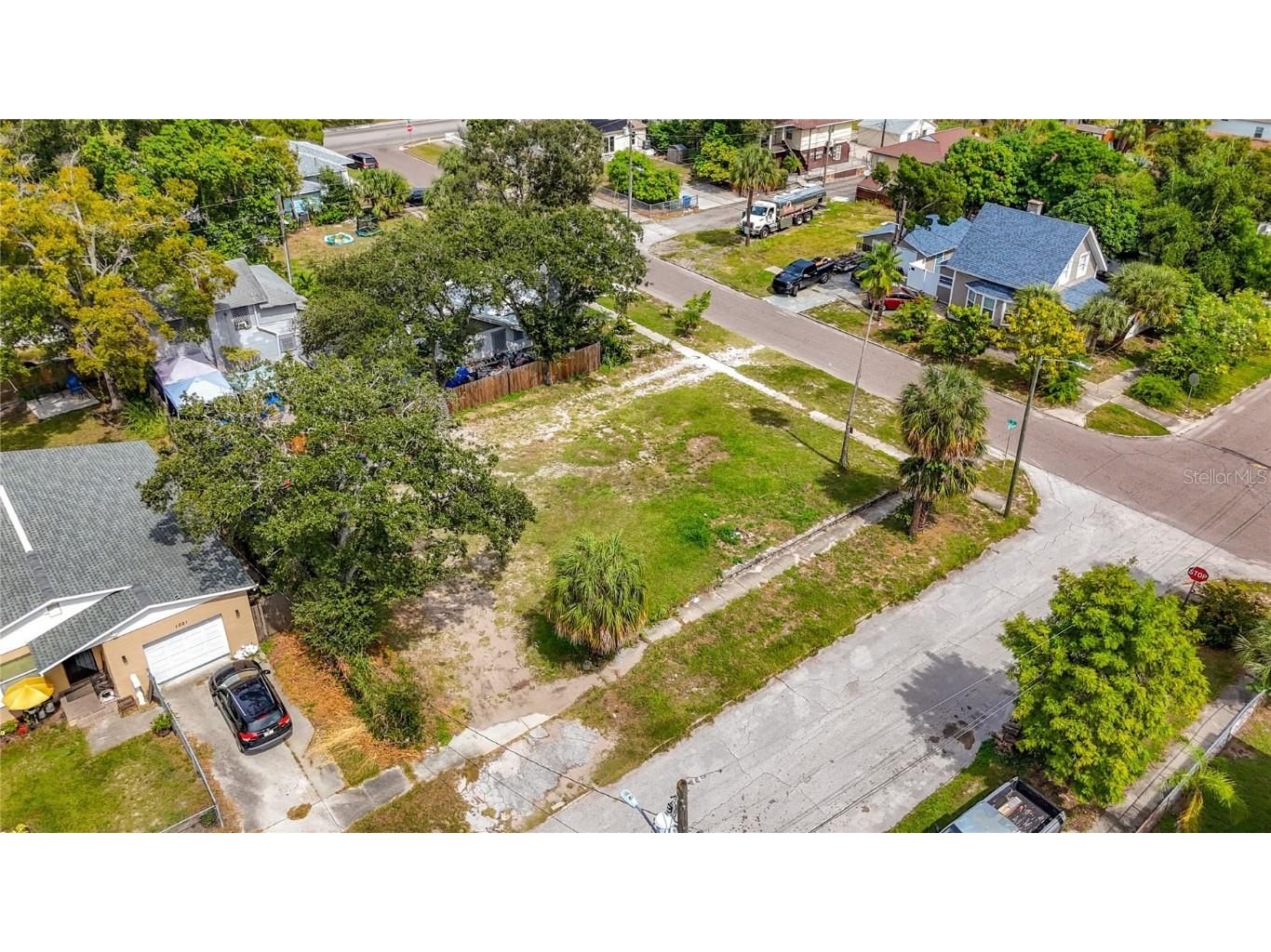 1831 10th Street S Saint Petersburg FL 33705 TB8435455 image25