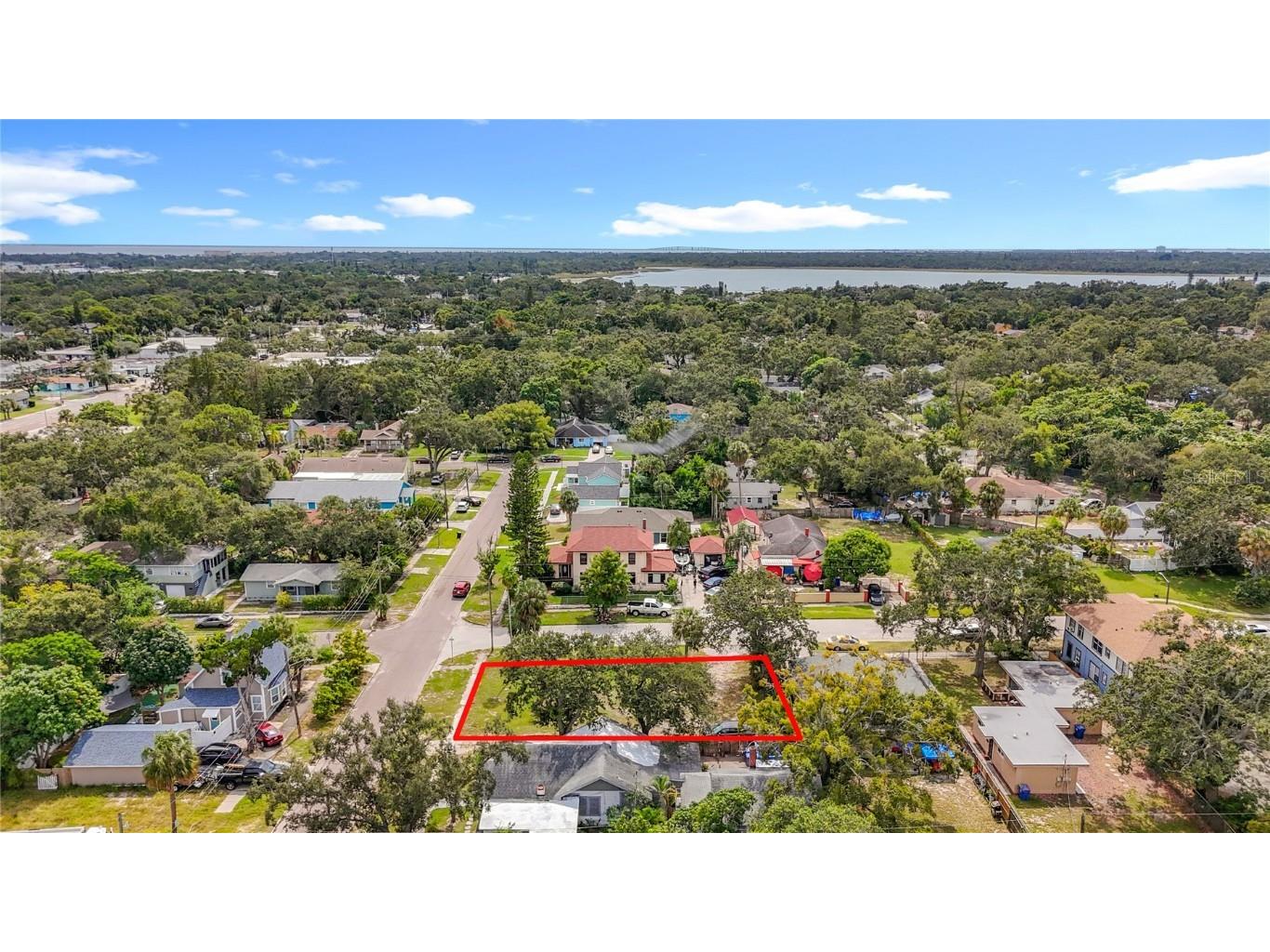 1831 10th Street S Saint Petersburg FL 33705 TB8435455 image3