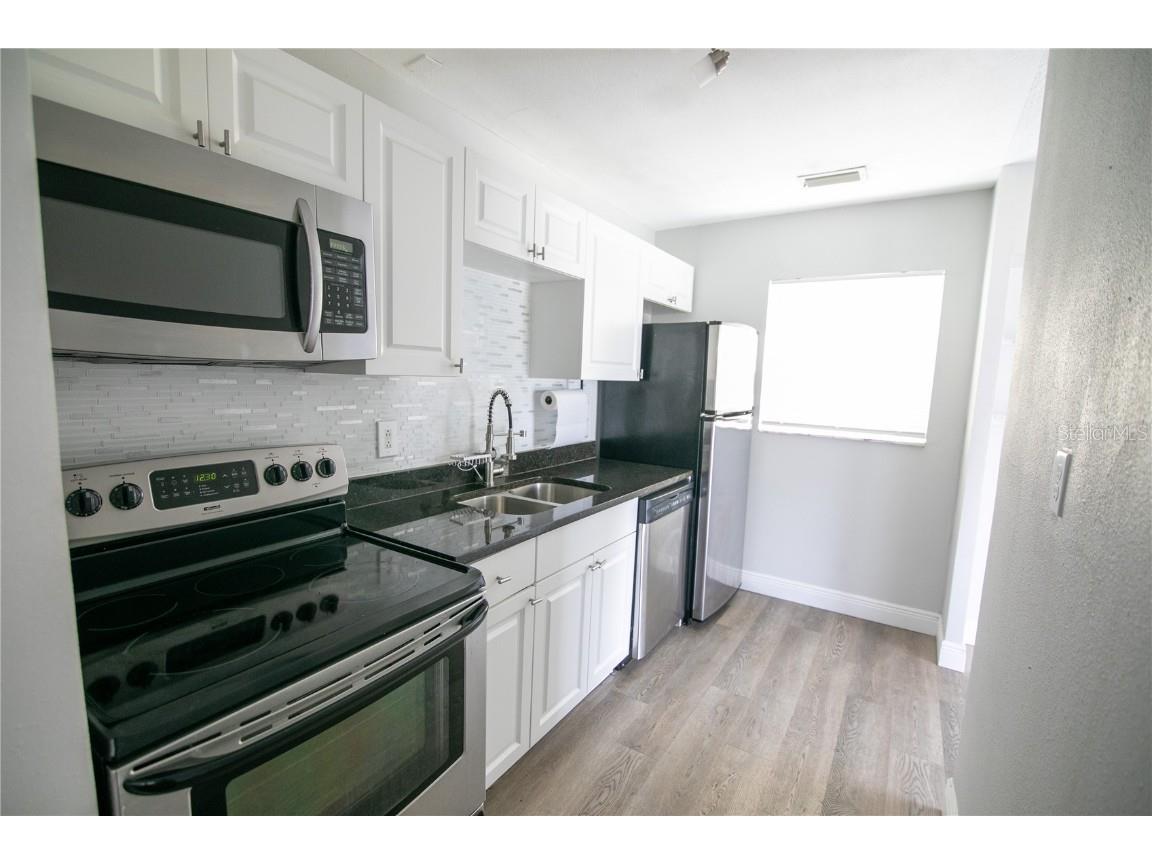 1831 Aaron Avenue Orlando FL 32811 O6365284 image5