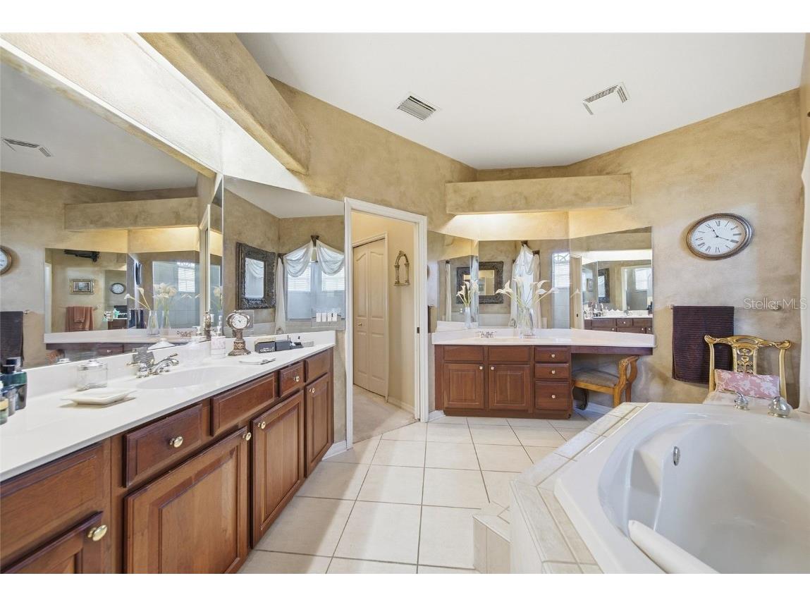 18310 Eastwyck Drive Tampa FL 33647 TB8449048 image10