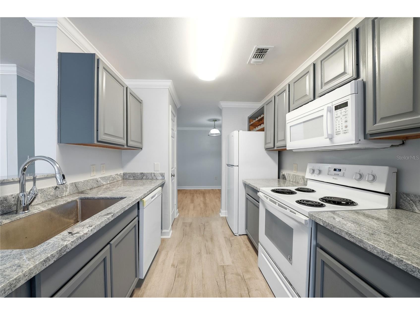 18311 Bridle Club Drive Tampa FL 33647 TB8482501 image9