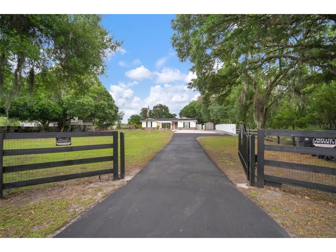 18315 Boyette Road, Lithia, FL, 33547 MLS T3514745 Edina Realty