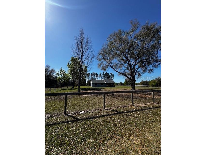 18316 Keene Road Altoona FL 32702 G5093757 image1