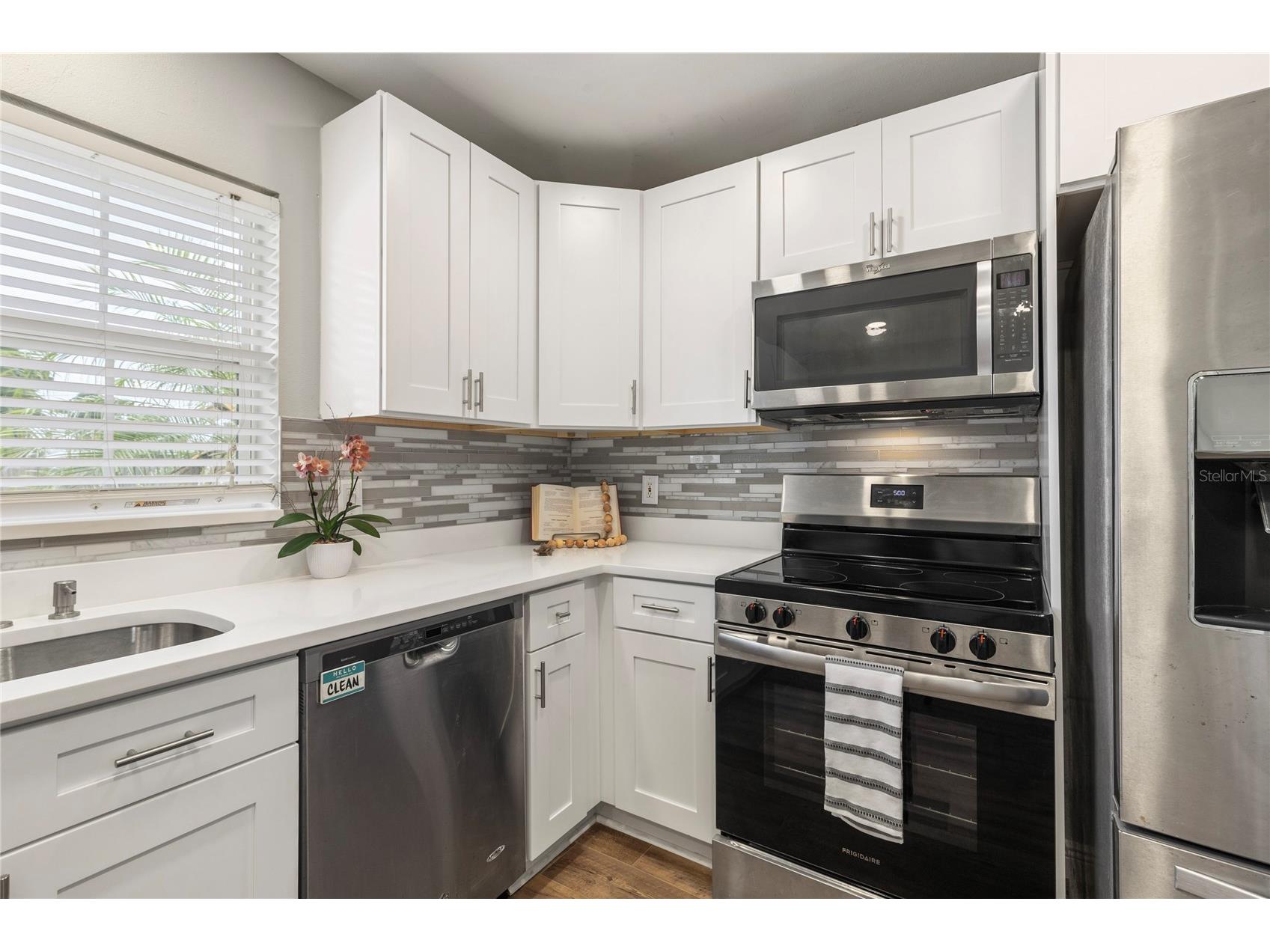 1832 69th Avenue S Saint Petersburg FL 33712 TB8475817 image12
