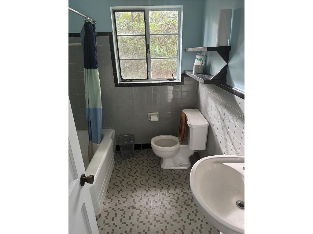 1832 NE 6th Terrace Gainesville FL 32609 GC534381 image7