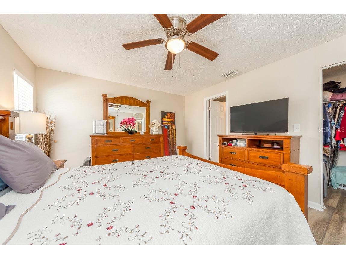 1832 Seton Drive Clearwater FL 33763 TB8427548 image17