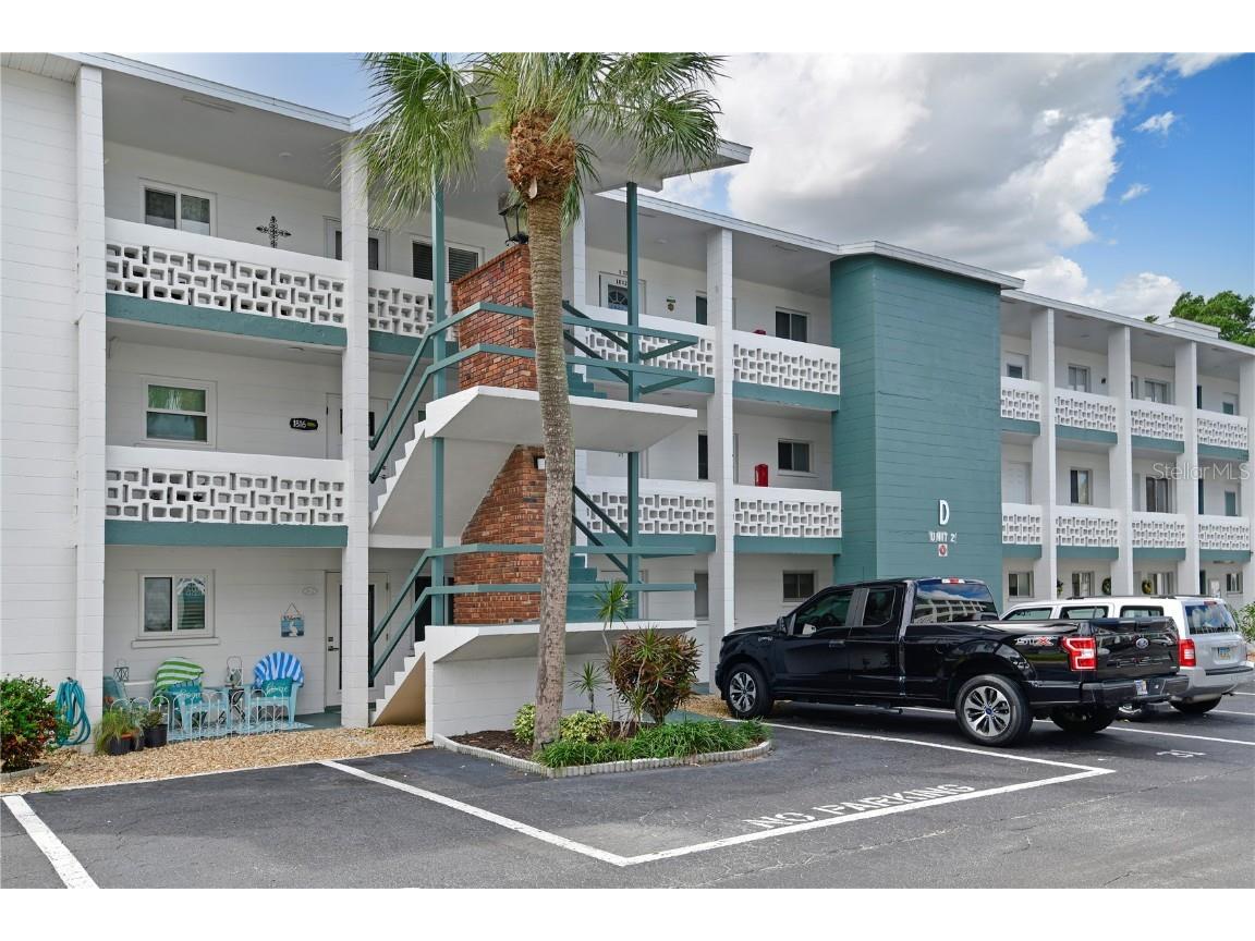 1832 Sunny Drive #D32 Bradenton FL 34207 A4516399 image1
