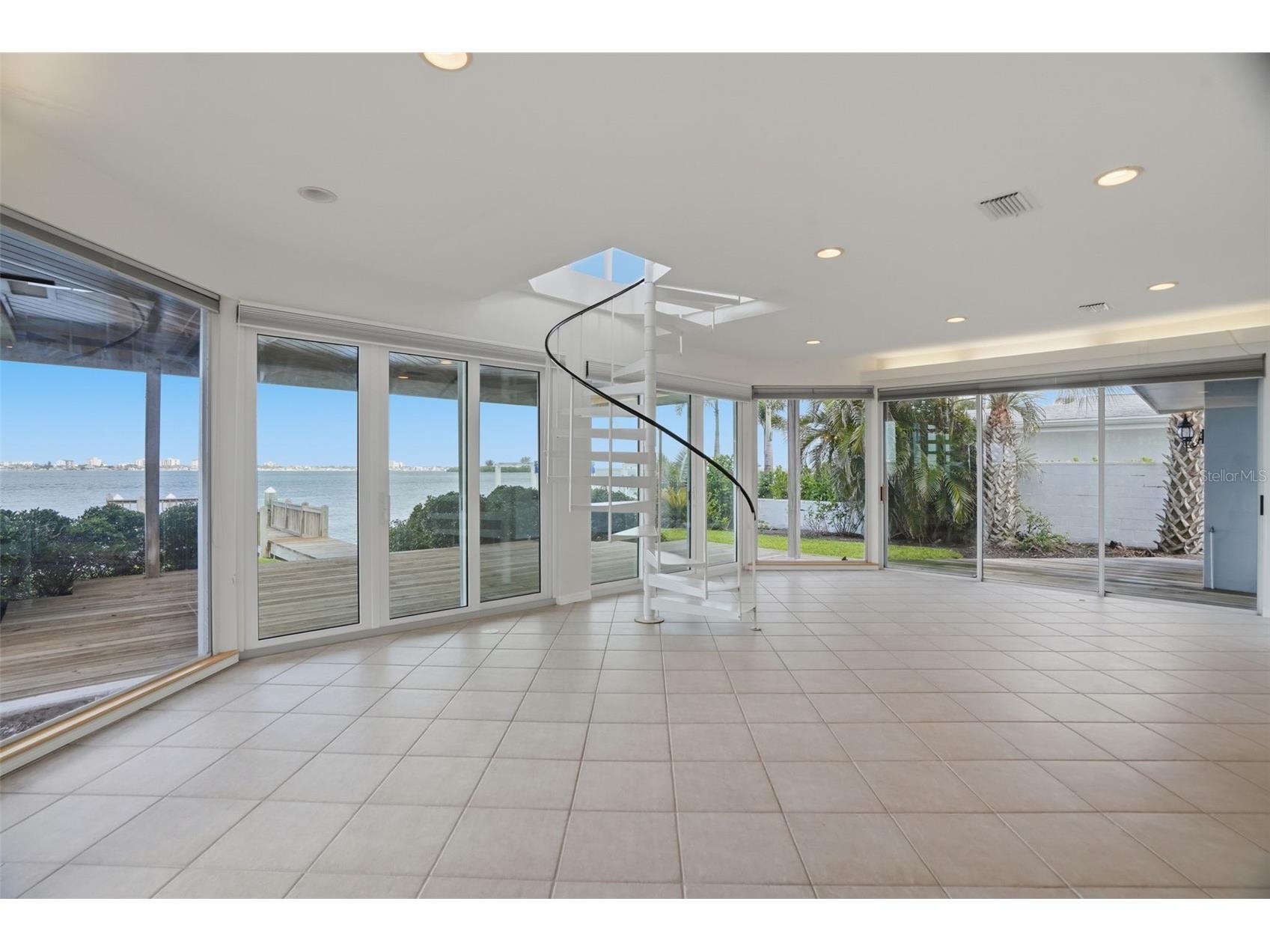 1832 Venetian Point Drive Clearwater FL 33755 TB8513769 image24