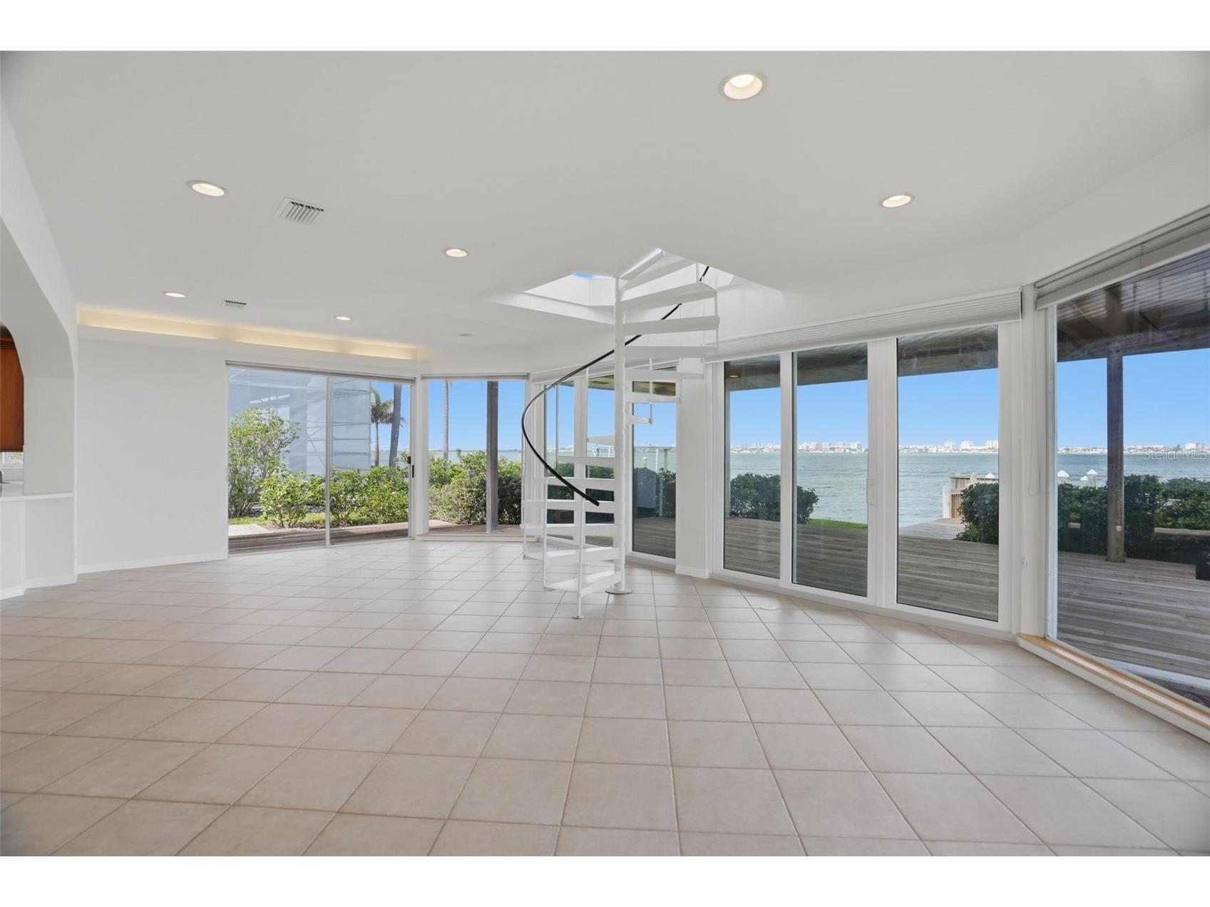 1832 Venetian Point Drive Clearwater FL 33755 TB8513769 image25