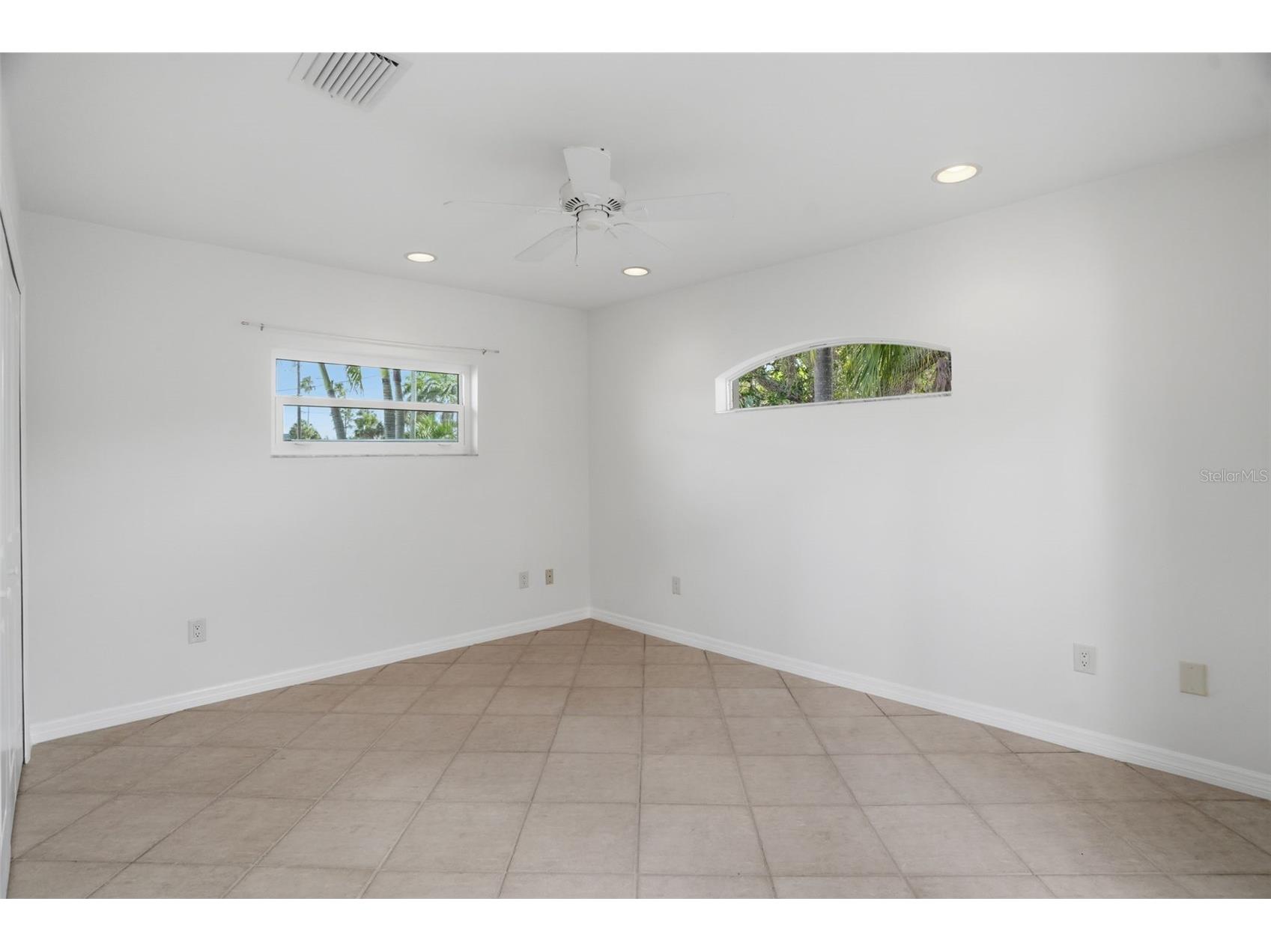 1832 Venetian Point Drive Clearwater FL 33755 TB8513769 image42