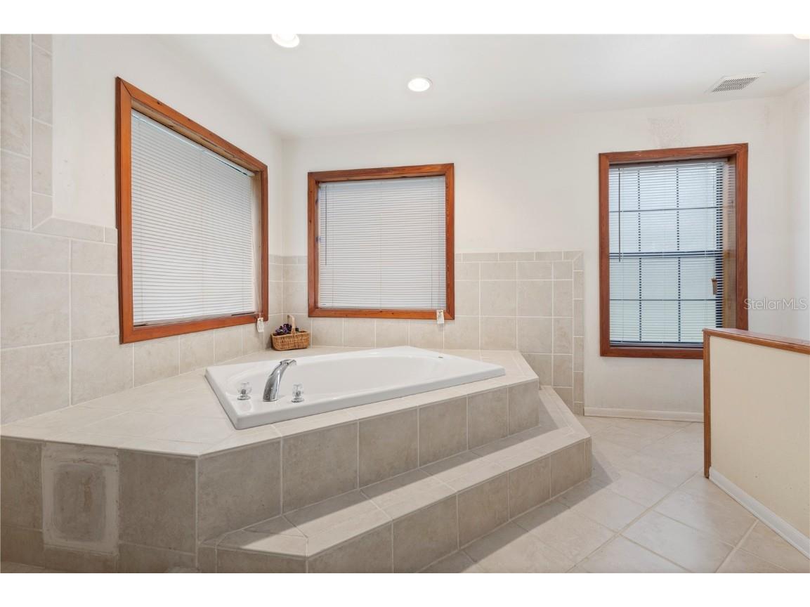 18321 Mcmullen Rd Spring Hill FL 34610 TB8417702 image42