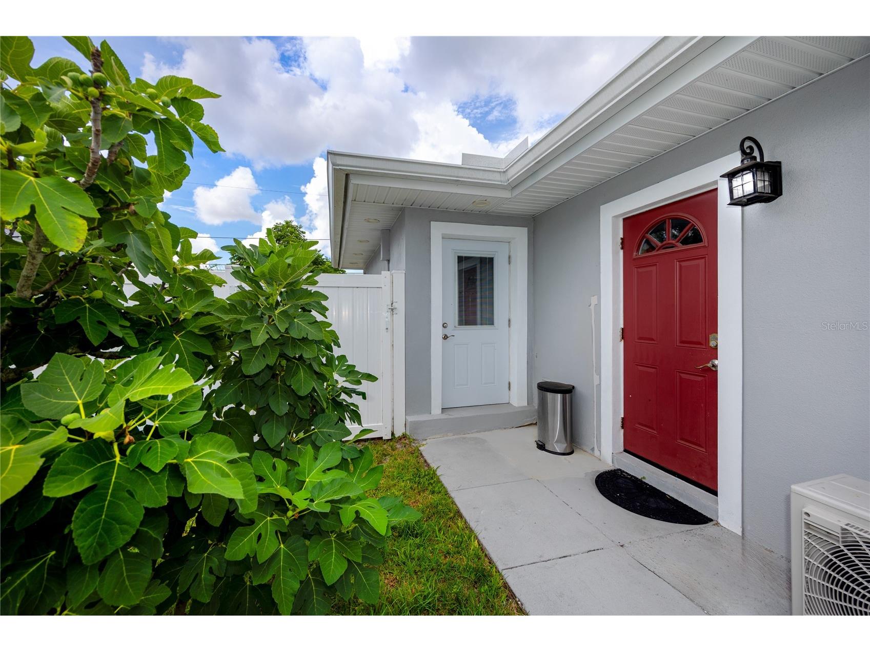 1833 Hunt Lane Clearwater FL 33764 TB8525040 image4