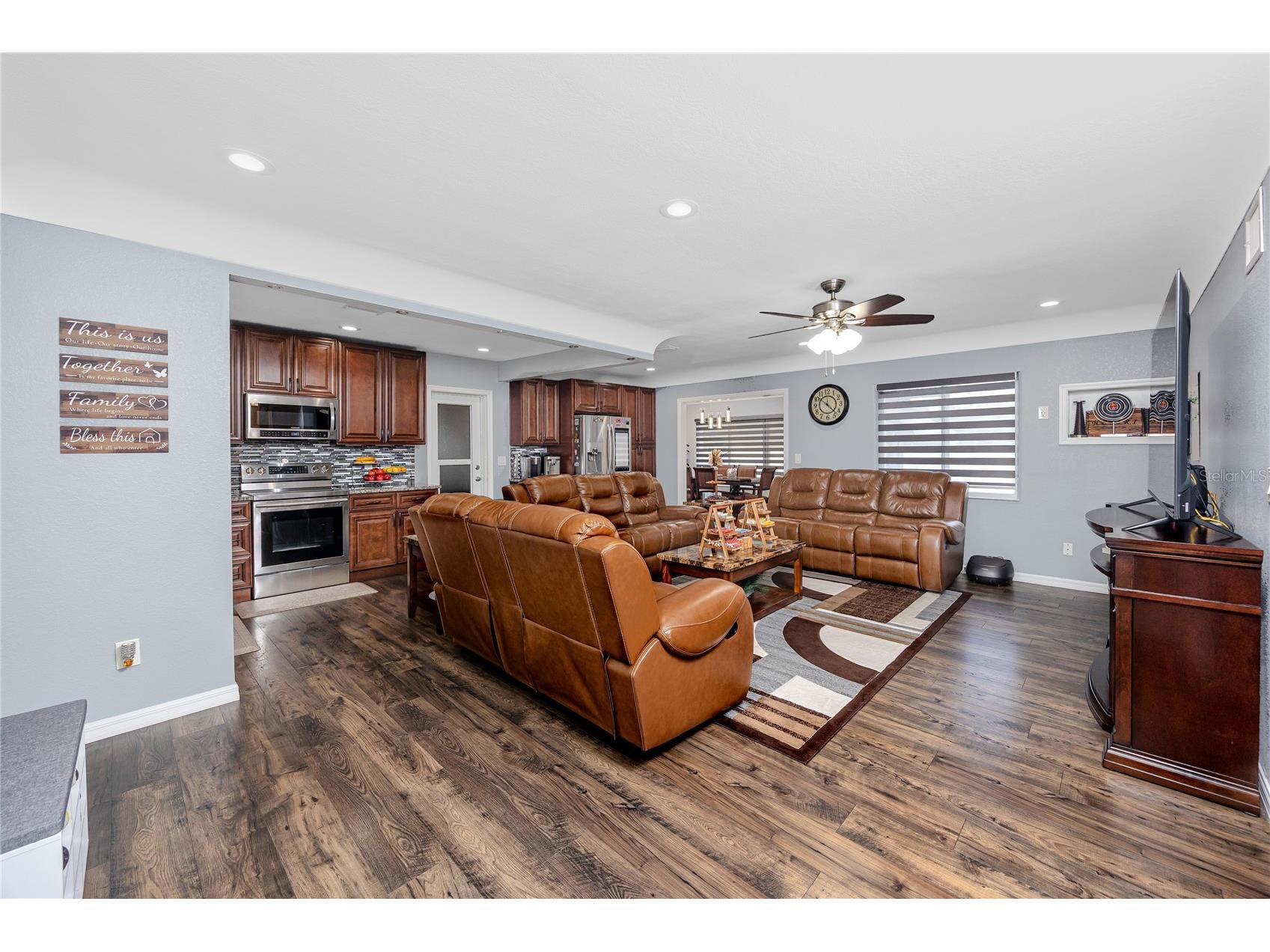 1833 Hunt Lane Clearwater FL 33764 TB8525040 image8