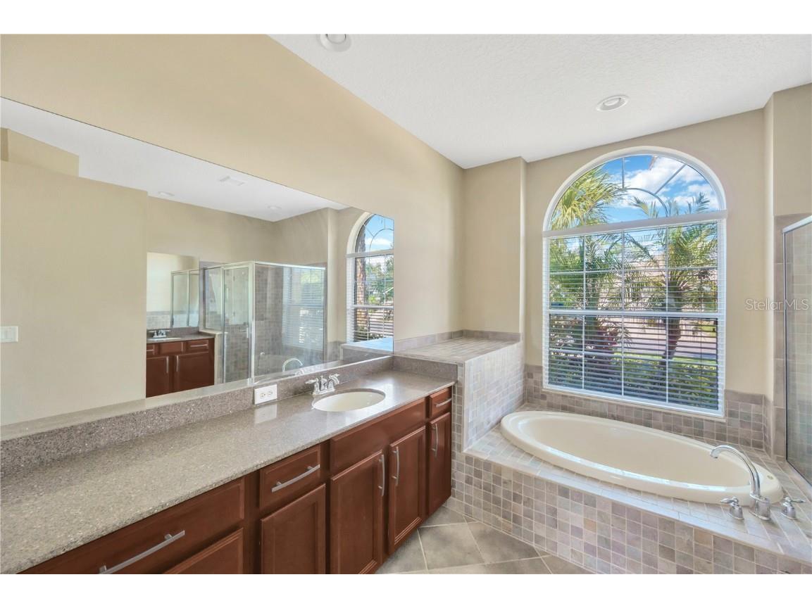 1833 Mira Lago Circle Ruskin FL 33570 TB8432914 image22