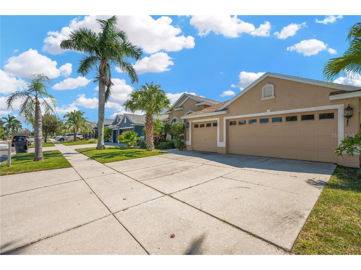 1833 Mira Lago Circle Ruskin FL 33570 TB8432914 image7