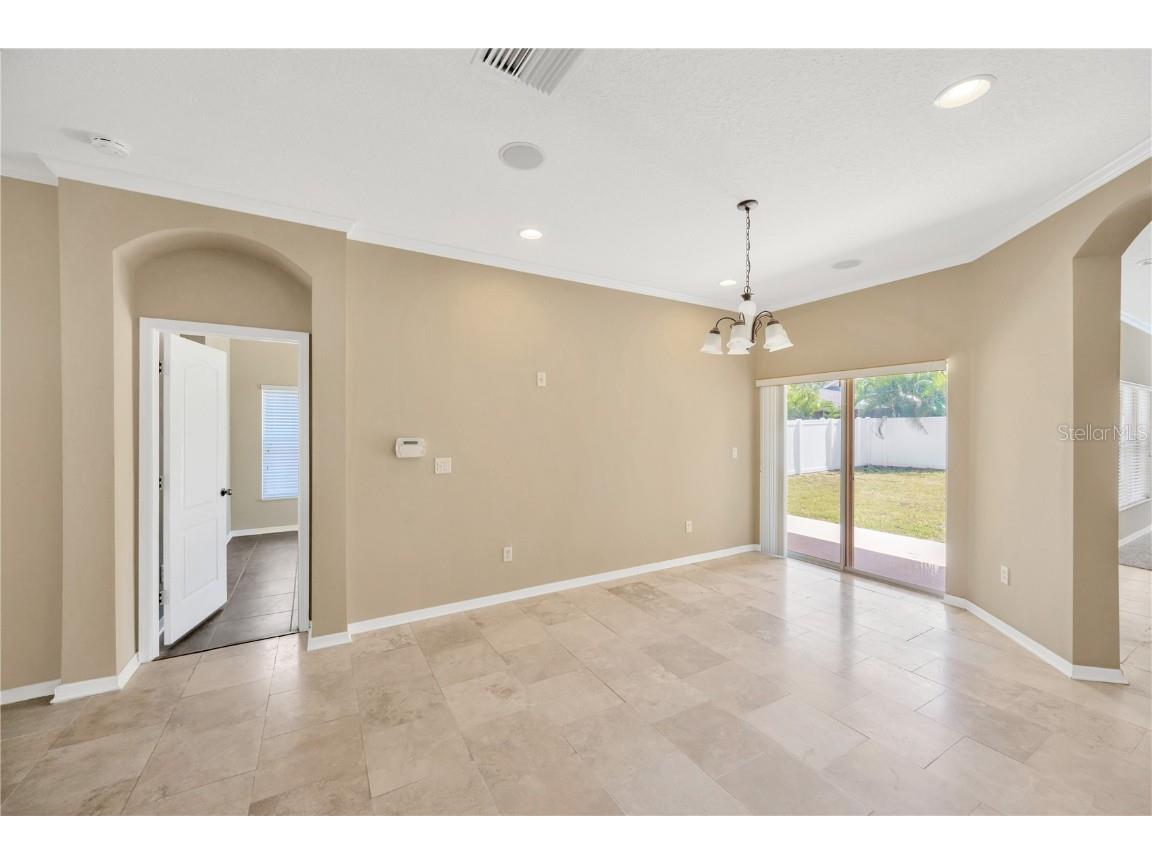 1833 Mira Lago Circle Ruskin FL 33570 TB8437438 image13