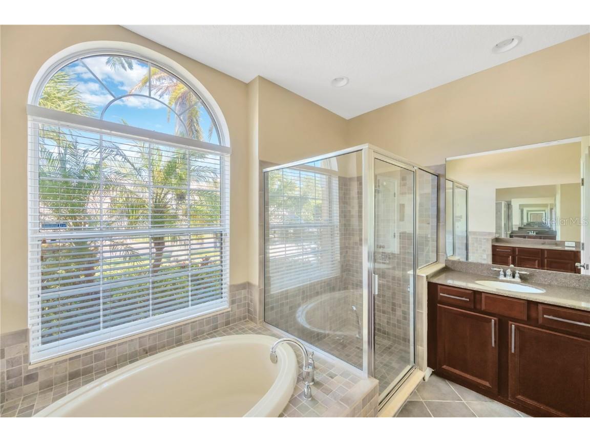 1833 Mira Lago Circle Ruskin FL 33570 TB8437438 image23