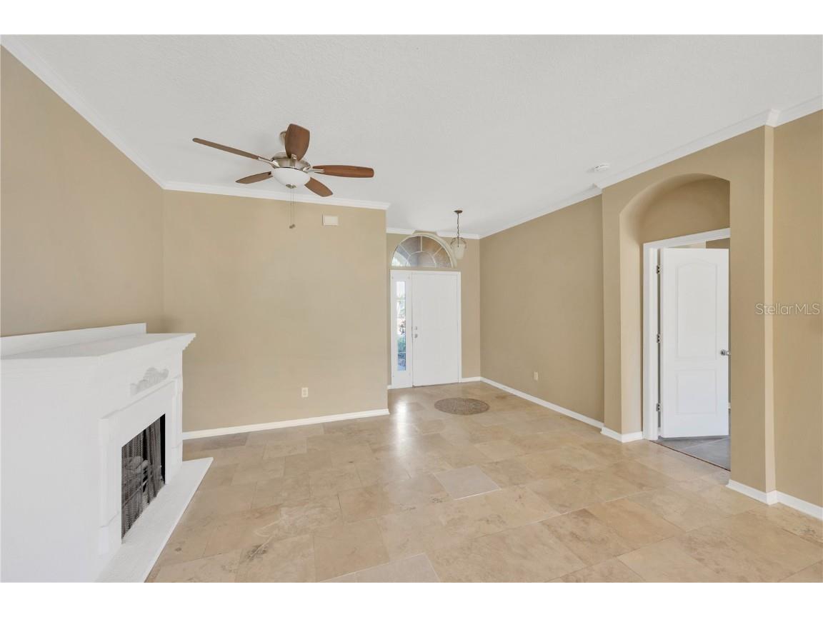 1833 Mira Lago Circle Ruskin FL 33570 TB8437438 image5