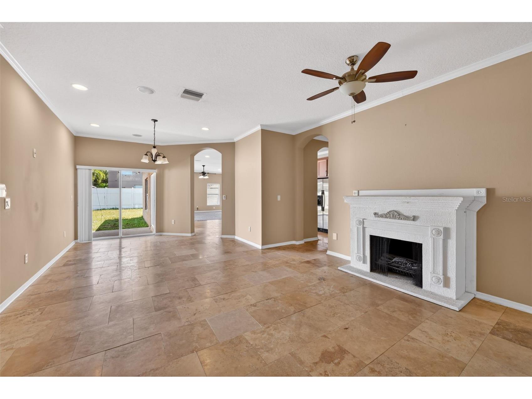 1833 Mira Lago Circle Ruskin FL 33570 TB8502330 image3