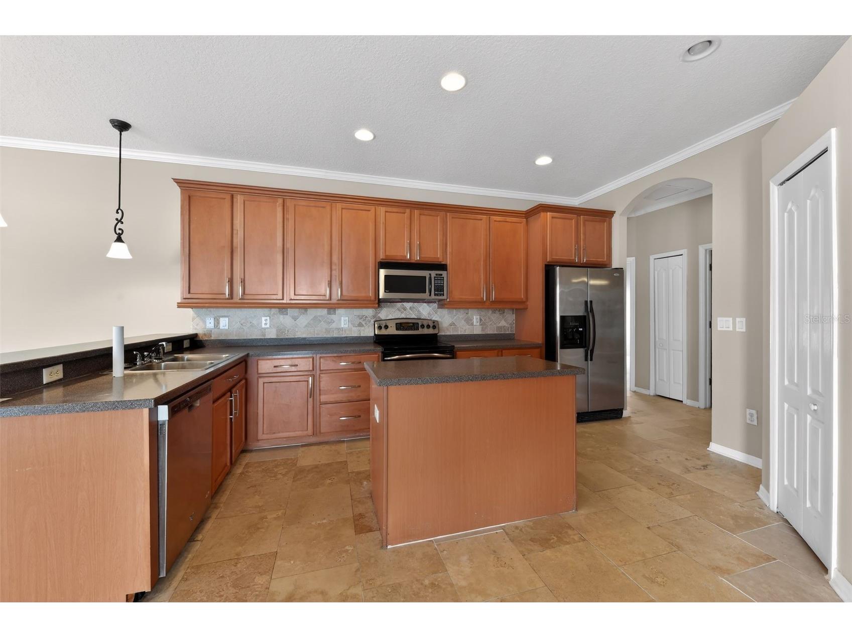 1833 Mira Lago Circle Ruskin FL 33570 TB8502330 image4