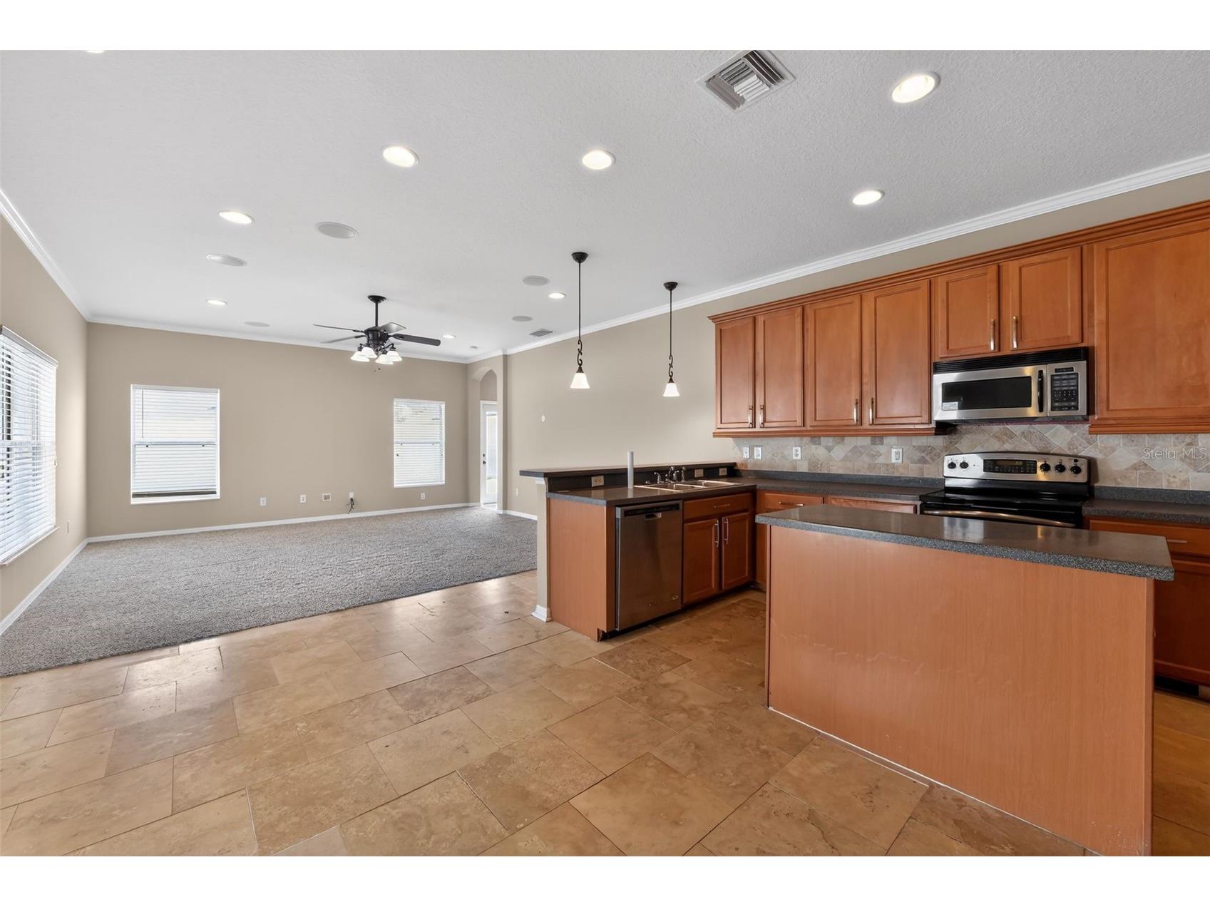 1833 Mira Lago Circle Ruskin FL 33570 TB8502330 image6