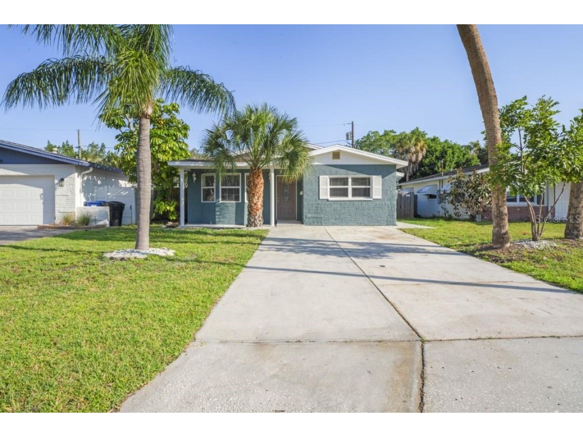 1833 Shore Acres Boulevard NE, Saint Petersburg, FL, 33703 MLS