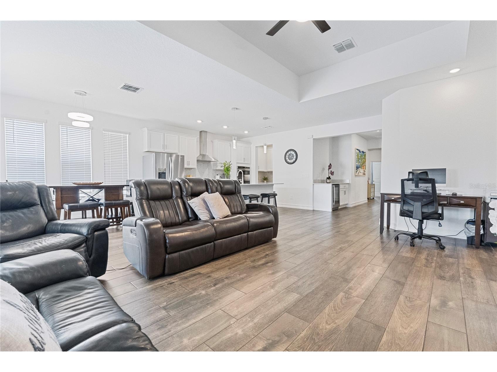 18331 Serene Lake Loop Lutz FL 33548 TB8455743 image16