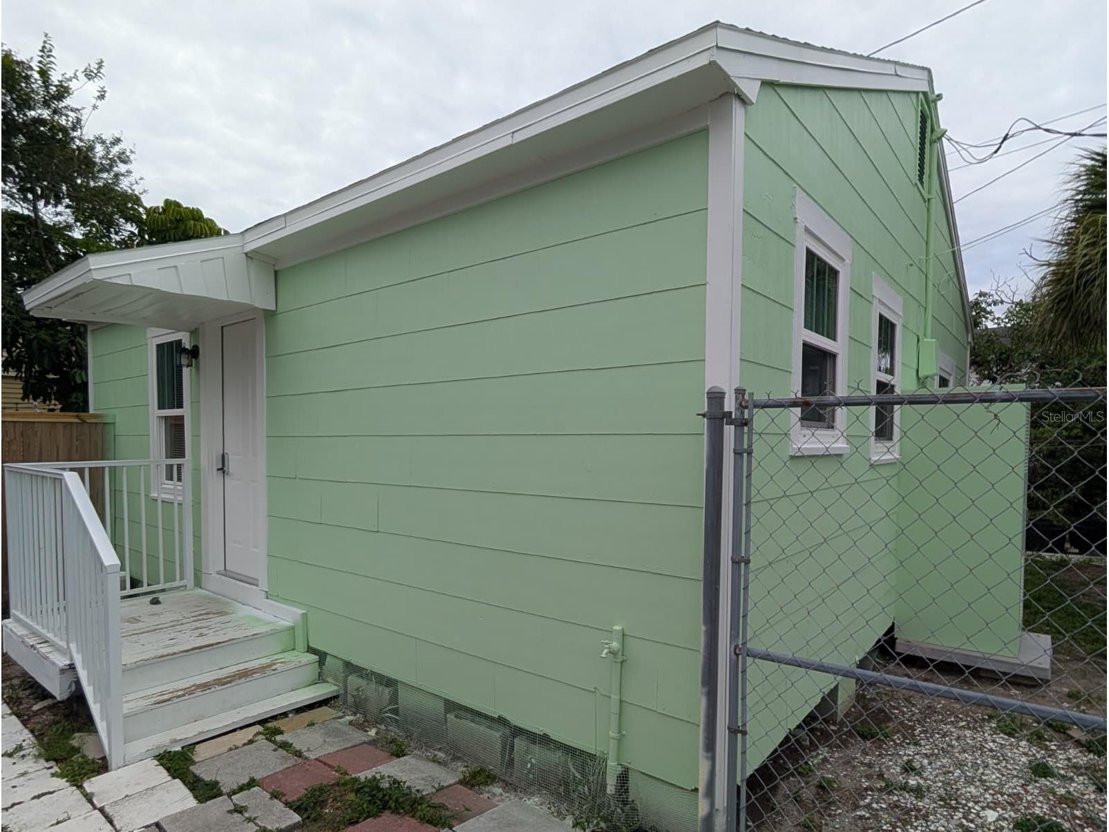 1834 28th Avenue N Saint Petersburg FL 33713 TB8516229 image1