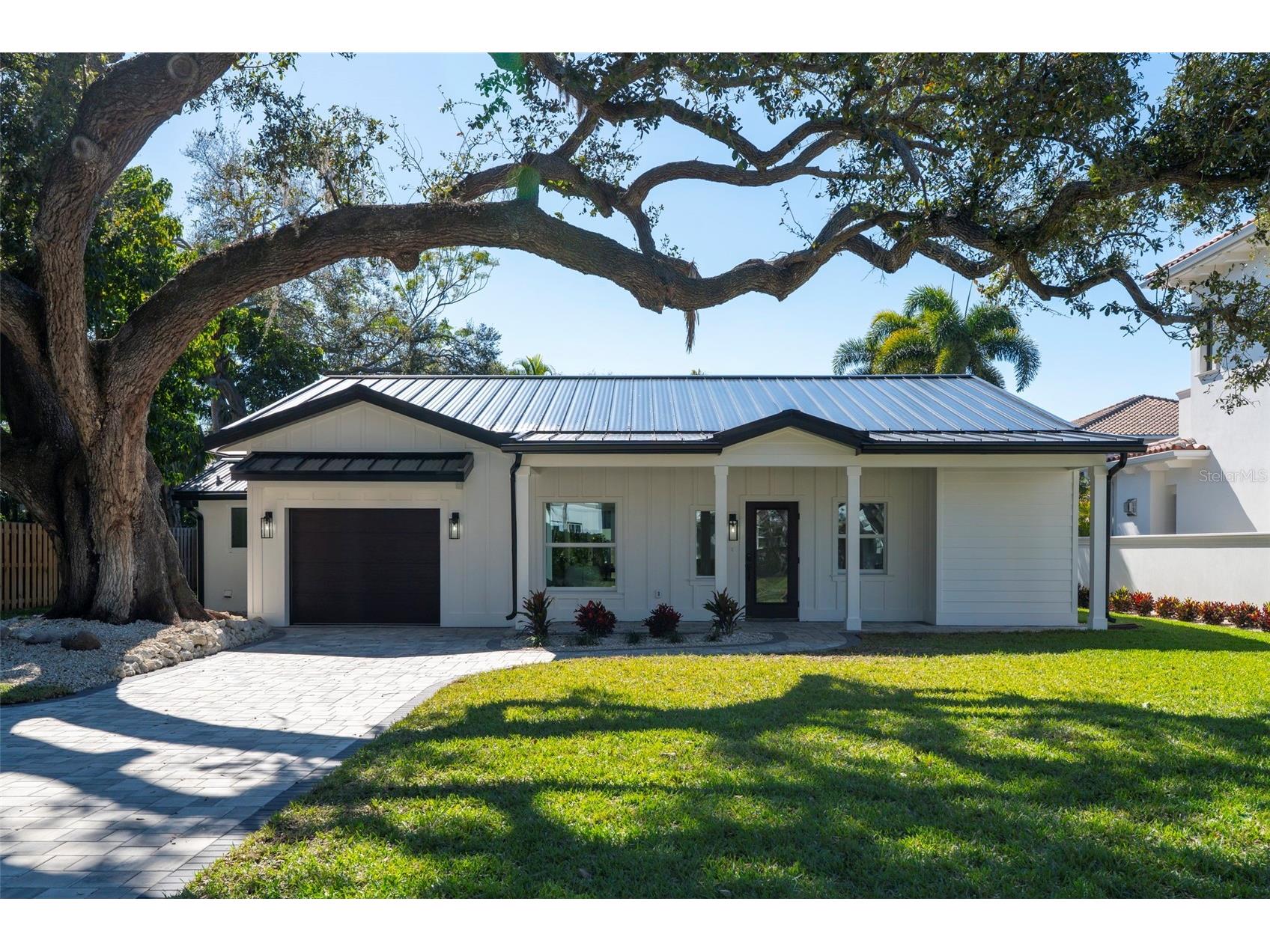1834 Bougainvillea Street Sarasota FL 34239 A4681978 image1
