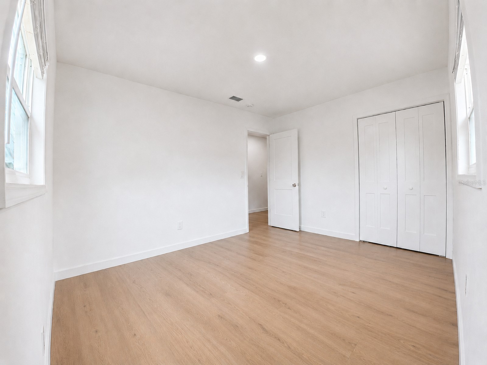 1834 New Hampshire Avenue NE Saint Petersburg FL 33703 TB8525889 image18