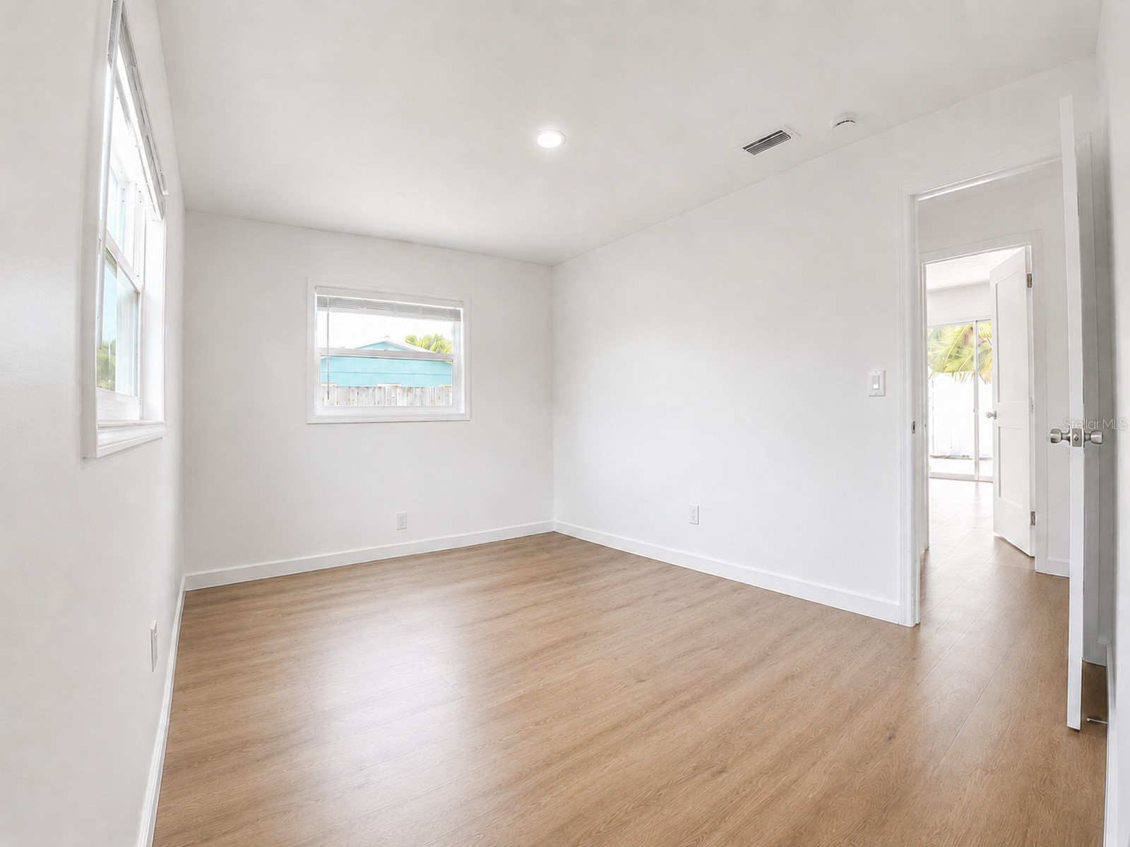 1834 New Hampshire Avenue NE Saint Petersburg FL 33703 TB8525889 image24
