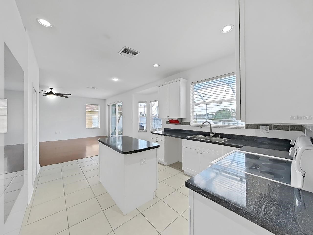 1834 Raven Glen Drive Ruskin FL 33570 TB8493766 image19