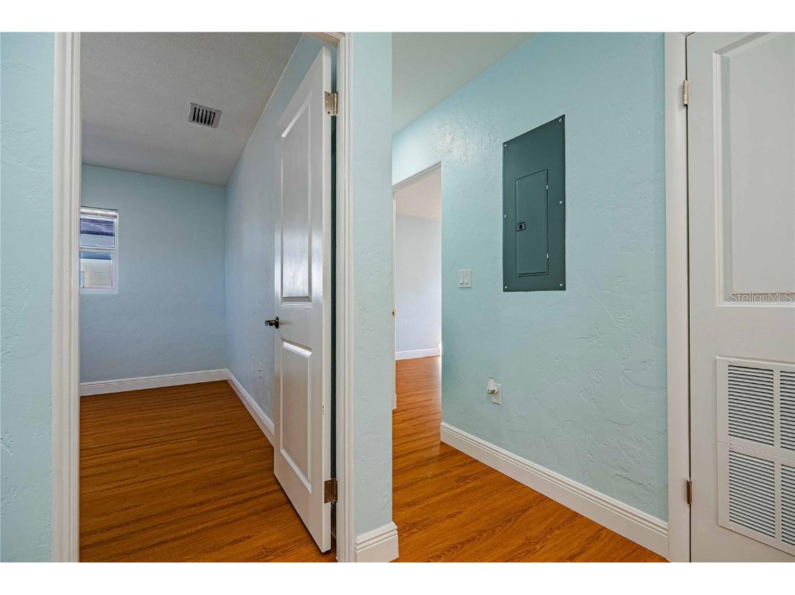 1835 15th Avenue S Saint Petersburg FL 33712 TB8448793 image12