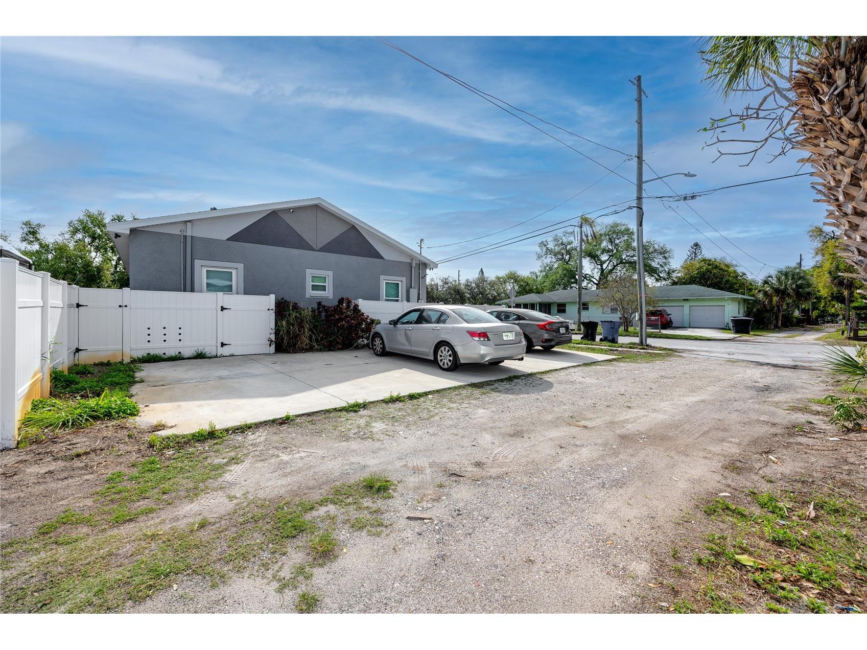 1835 16th Street S Saint Petersburg FL 33705 TB8493145 image5