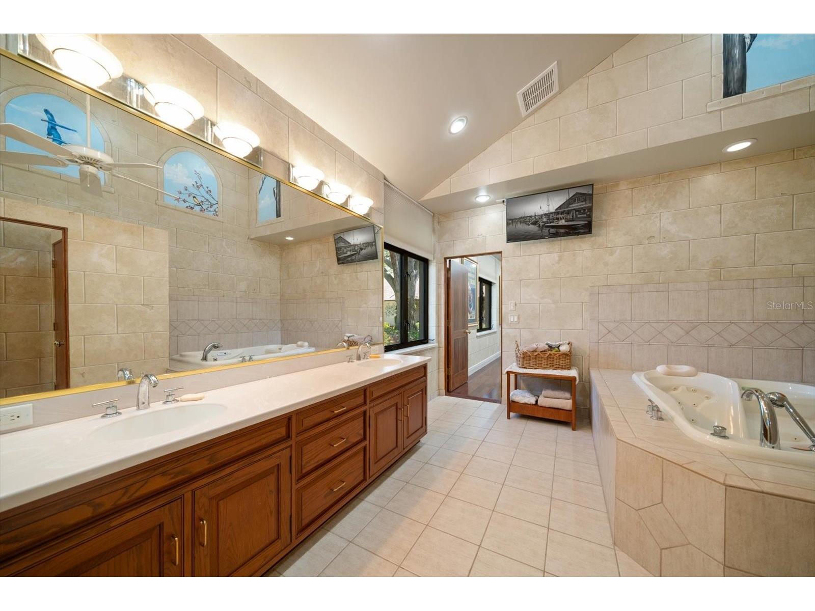 1835 Alicia Way Clearwater FL 33764 TB8402218 image45