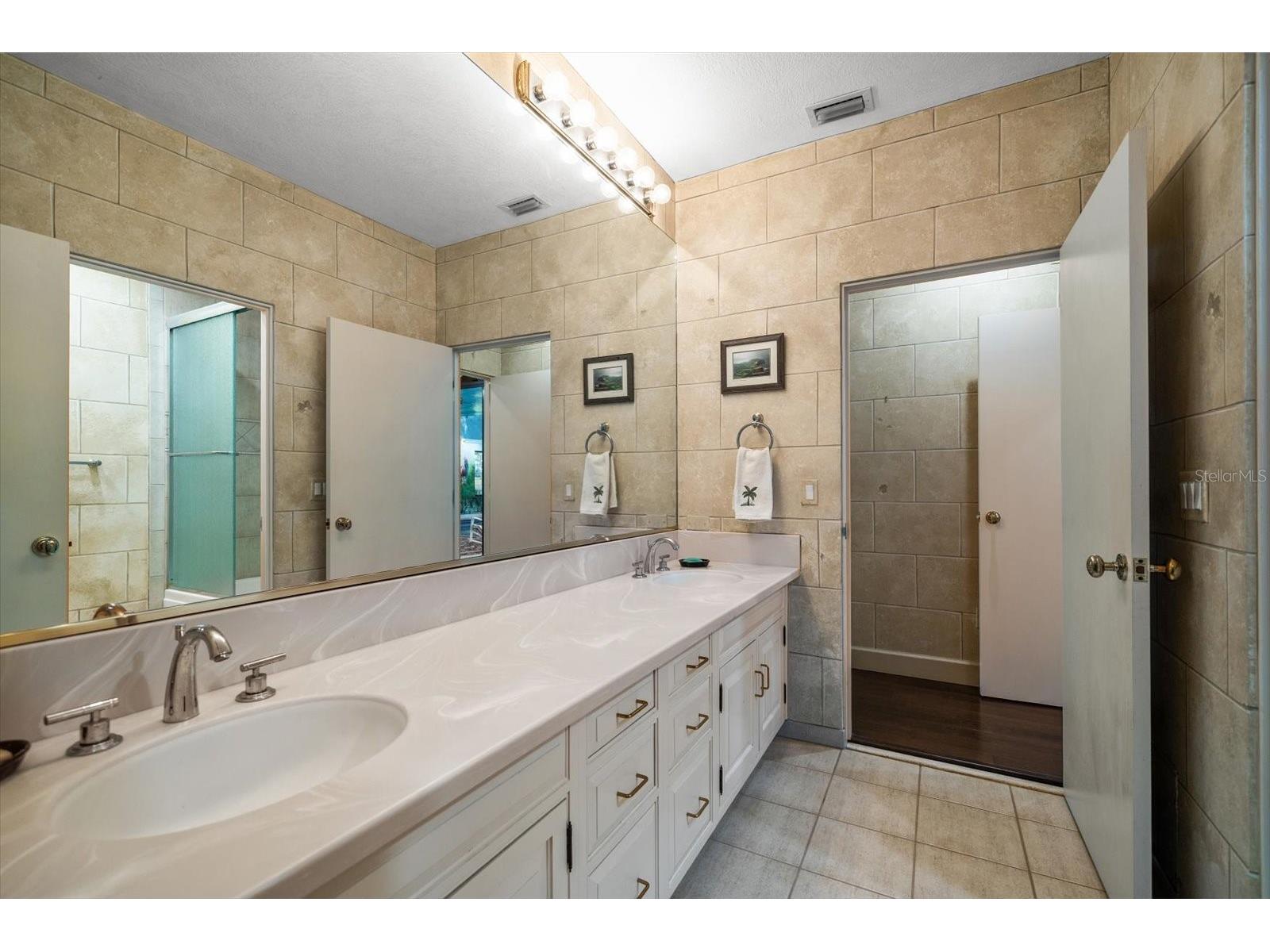 1835 Alicia Way Clearwater FL 33764 TB8402218 image48